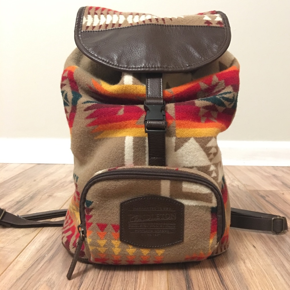 ♥️ Pendleton Backpack